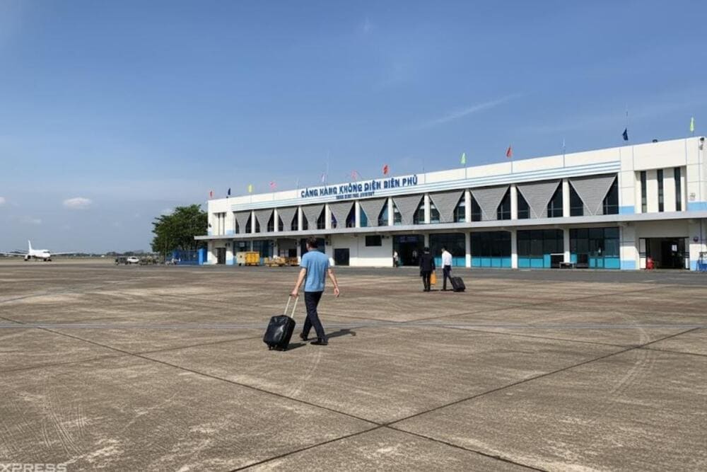 Sân bay Điện Biên là cửa ngõ hàng không kết nối vùng Tây Bắc với các thành phố lớn trên cả nước.